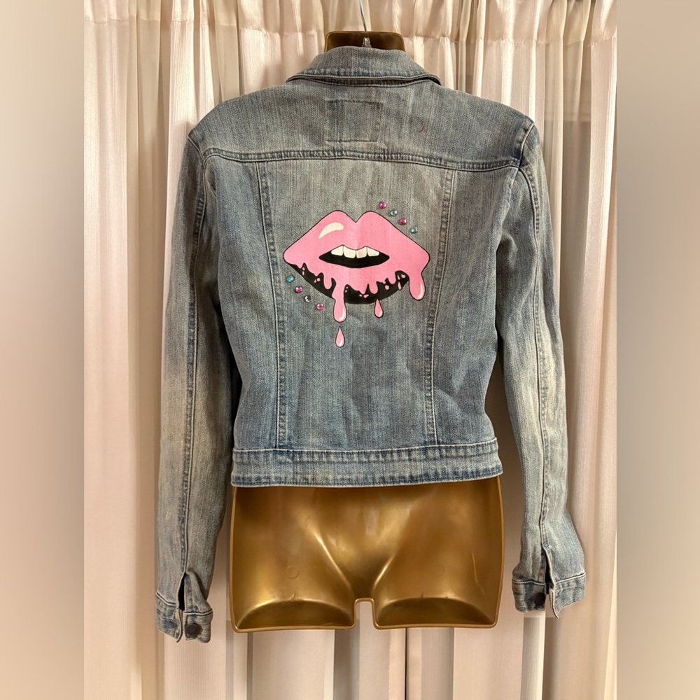 New Hot Trend 😎 Custom Re-designed denim jacket 😎 - Picture 4 of 8